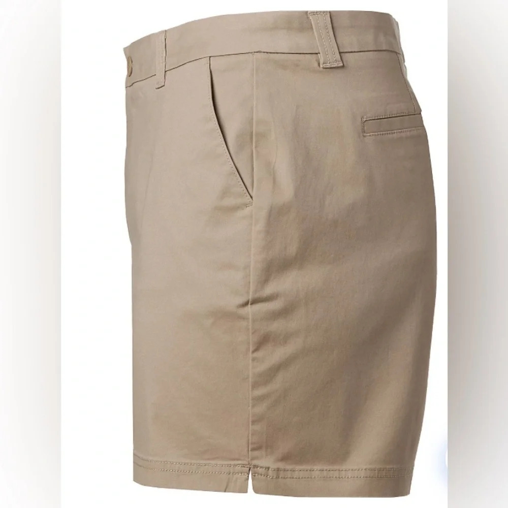 2 For $20 NWT Woman’s Magellan Outdoors Happy Camper 4”Khaki Hiking Shorts - Picture 5 of 9